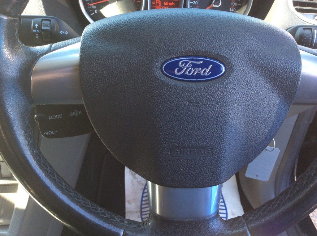 Ford Focus - Image 8