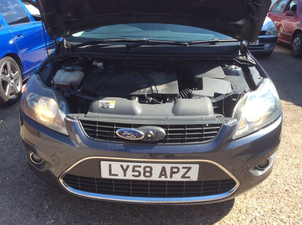 Ford Focus - Image 12