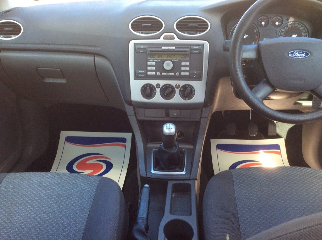 Ford Focus - Image 6