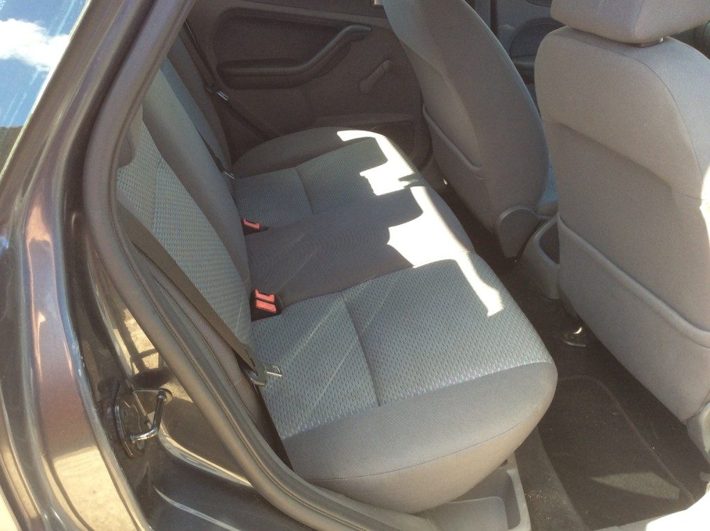Ford Focus - Image 10