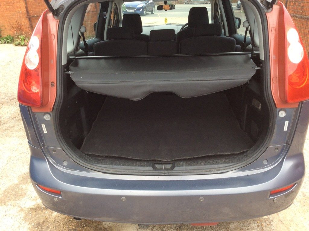 Mazda Mazda5 - Image 15