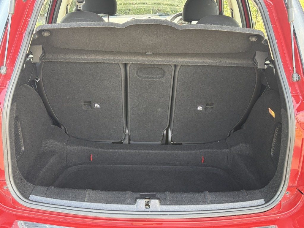 Mini Countryman - Image 19