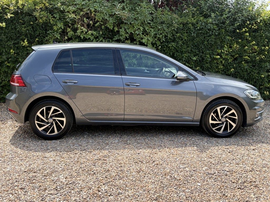 Volkswagen Golf - Image 7
