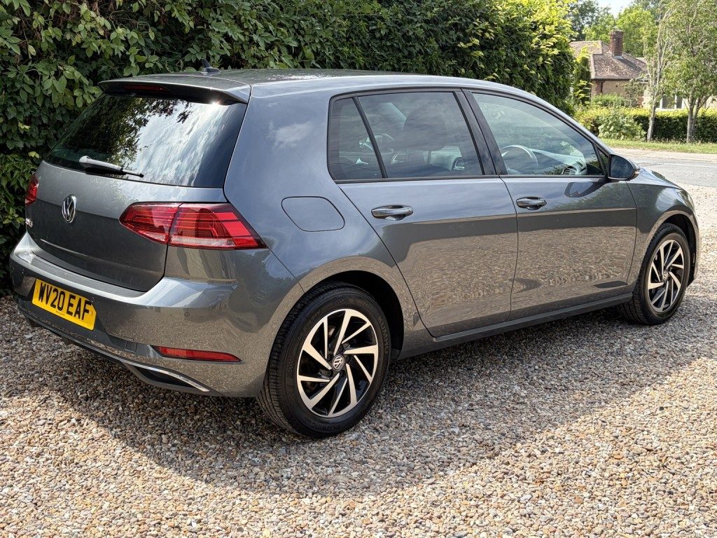 Volkswagen Golf - Image 9