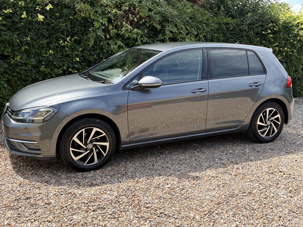 Volkswagen Golf - Image 13