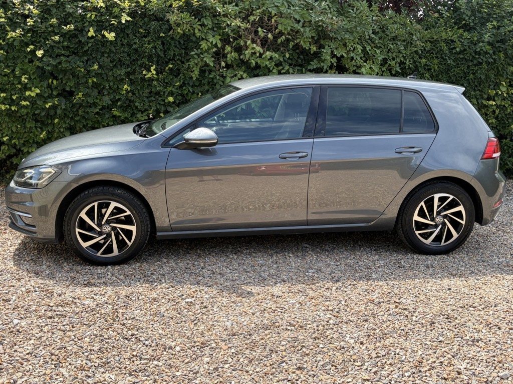 Volkswagen Golf - Image 14