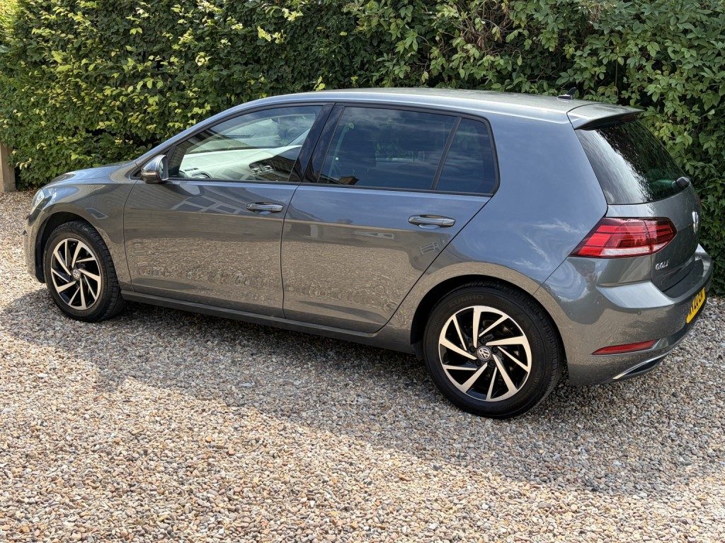 Volkswagen Golf - Image 16