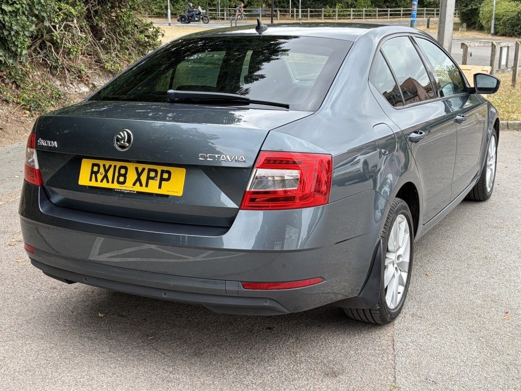 Skoda Octavia - Image 8