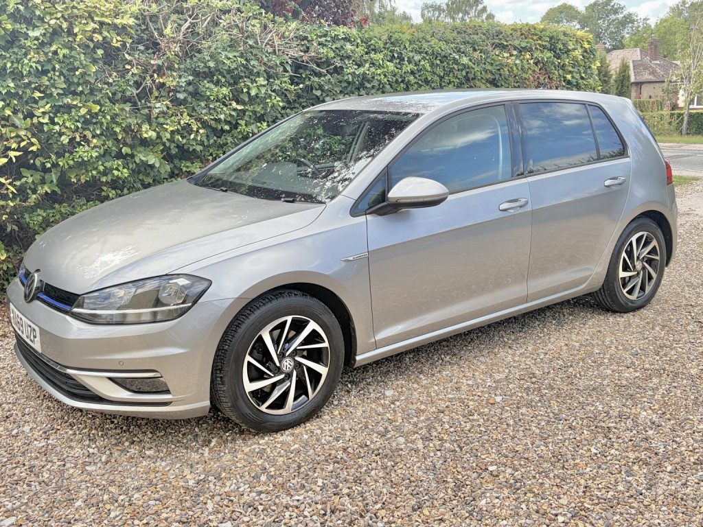 Volkswagen Golf - Image 11