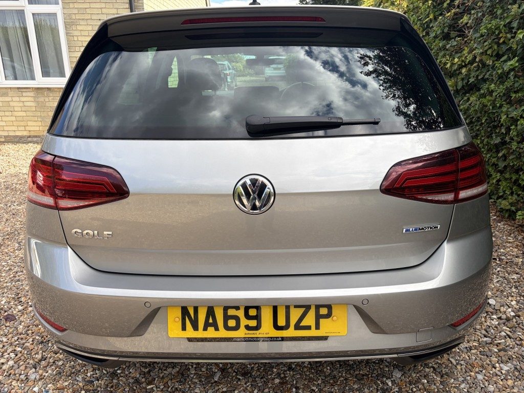 Volkswagen Golf - Image 15