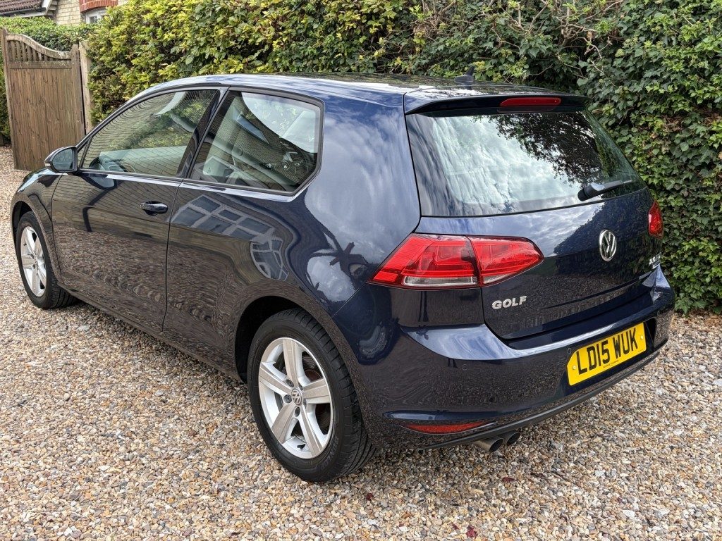 Volkswagen Golf - Image 18