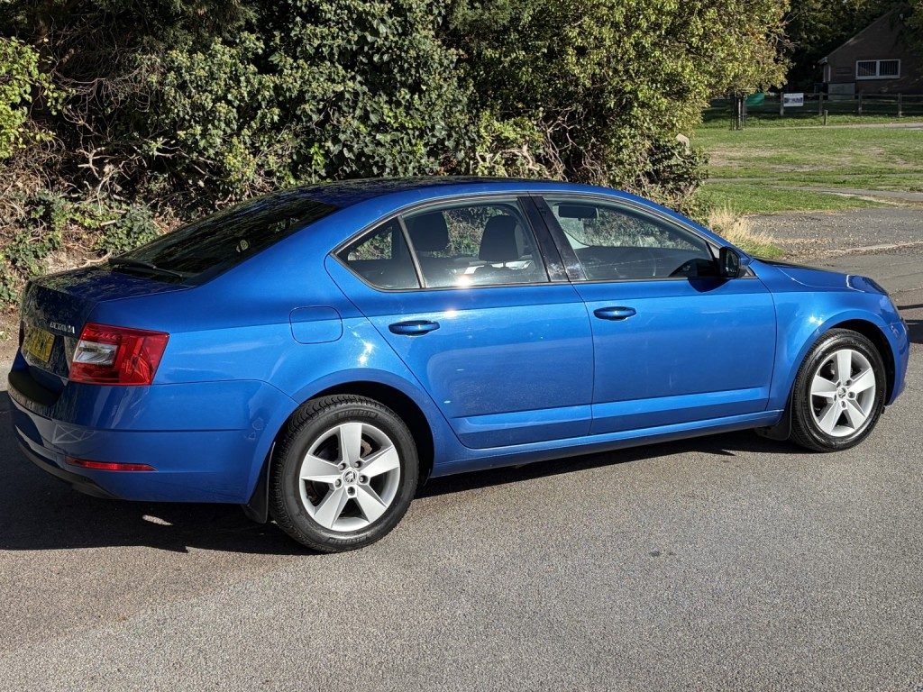 Skoda Octavia - Image 8
