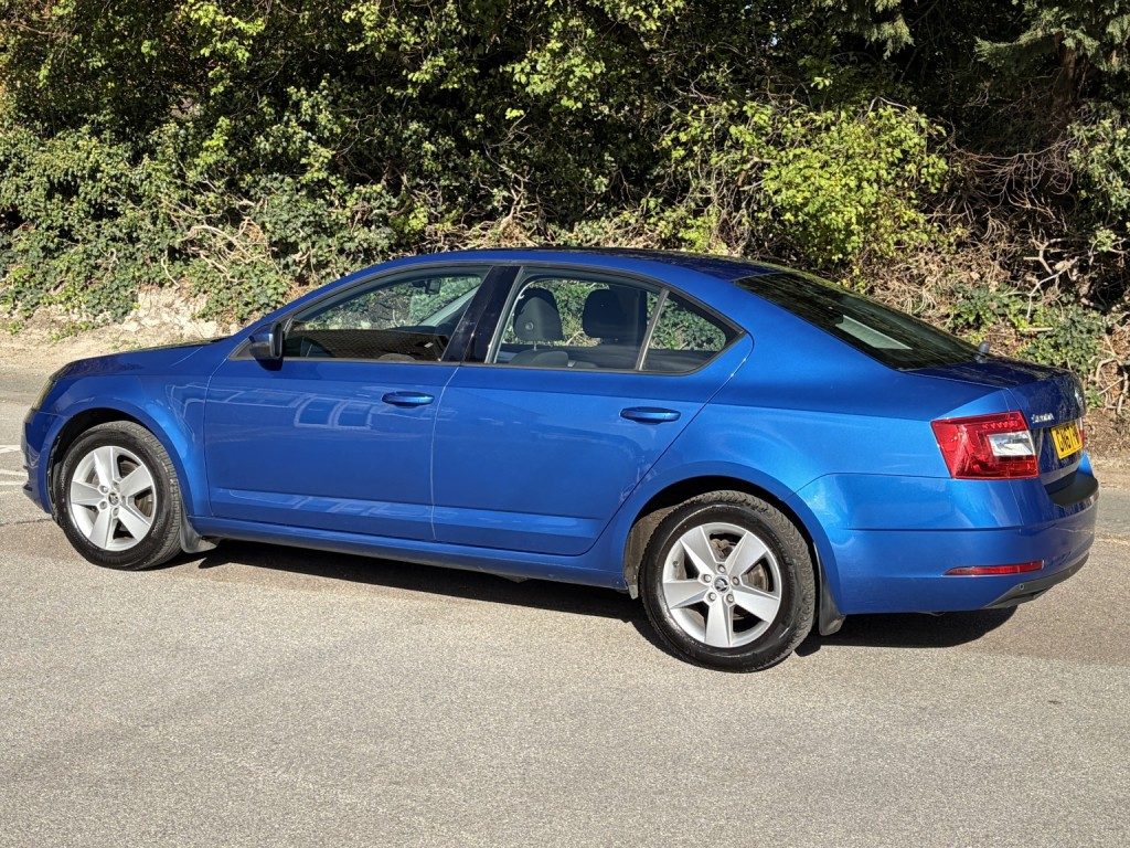 Skoda Octavia - Image 18