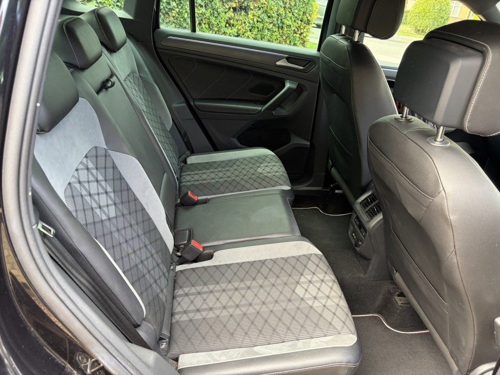Volkswagen Tiguan - Image 8