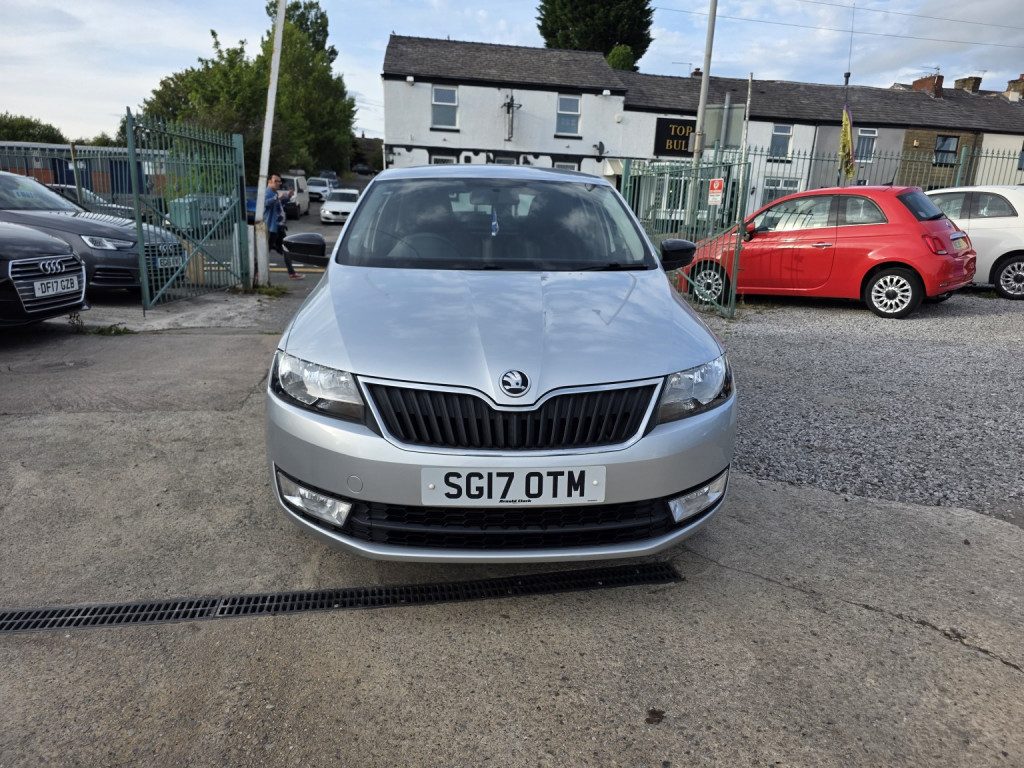 Skoda Rapid - Image 2