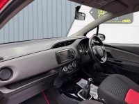 Toyota Yaris - Image 6