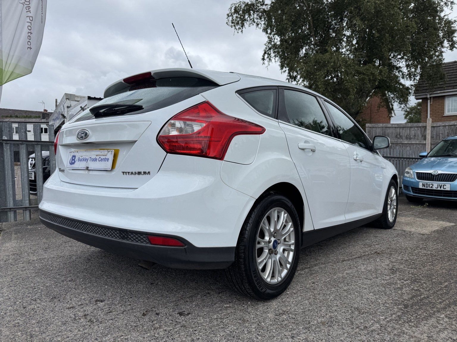 Ford Focus - Image 11