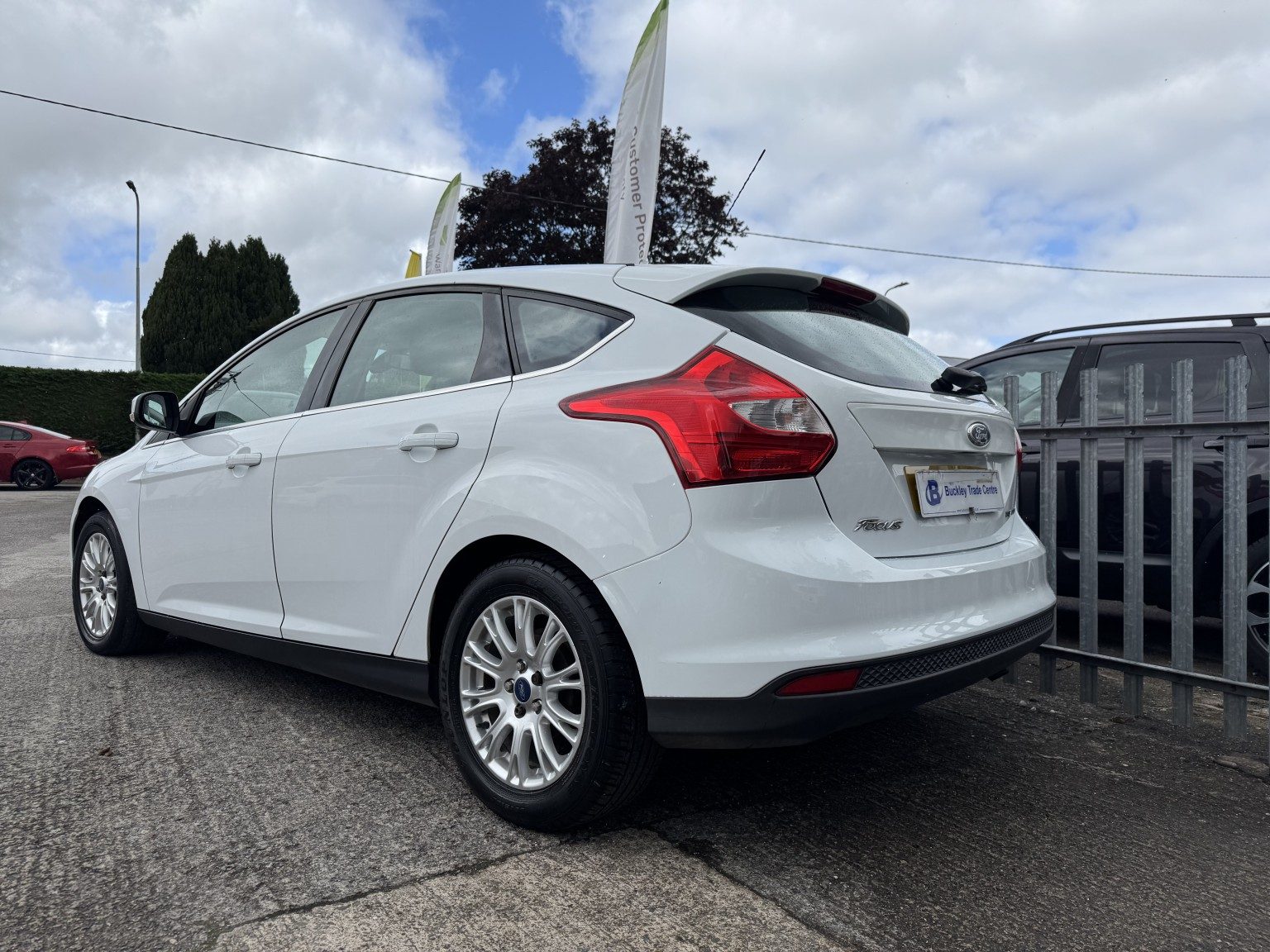 Ford Focus - Image 13
