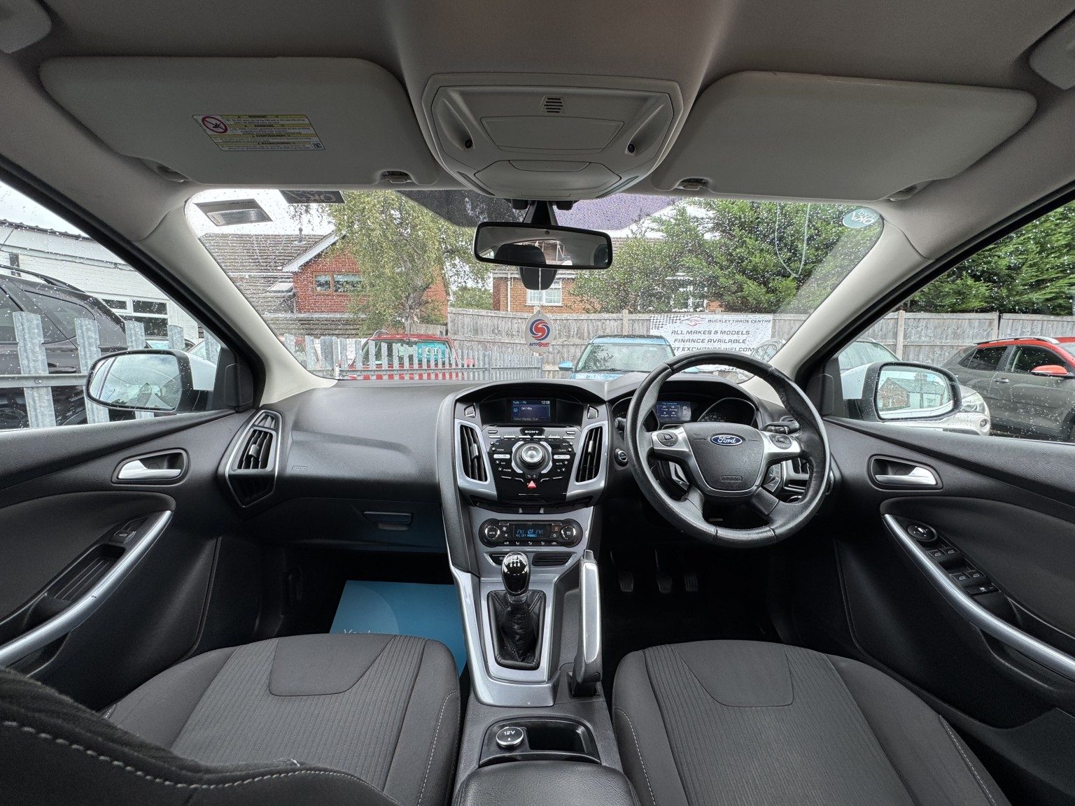 Ford Focus - Image 15