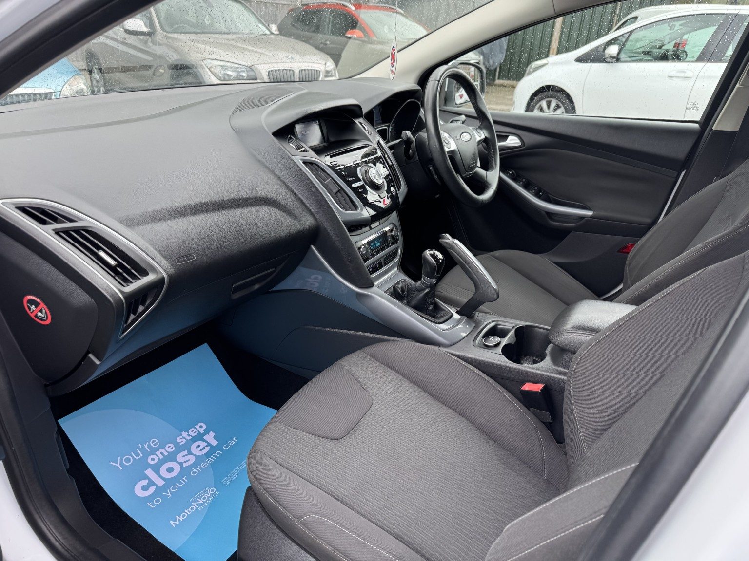 Ford Focus - Image 20