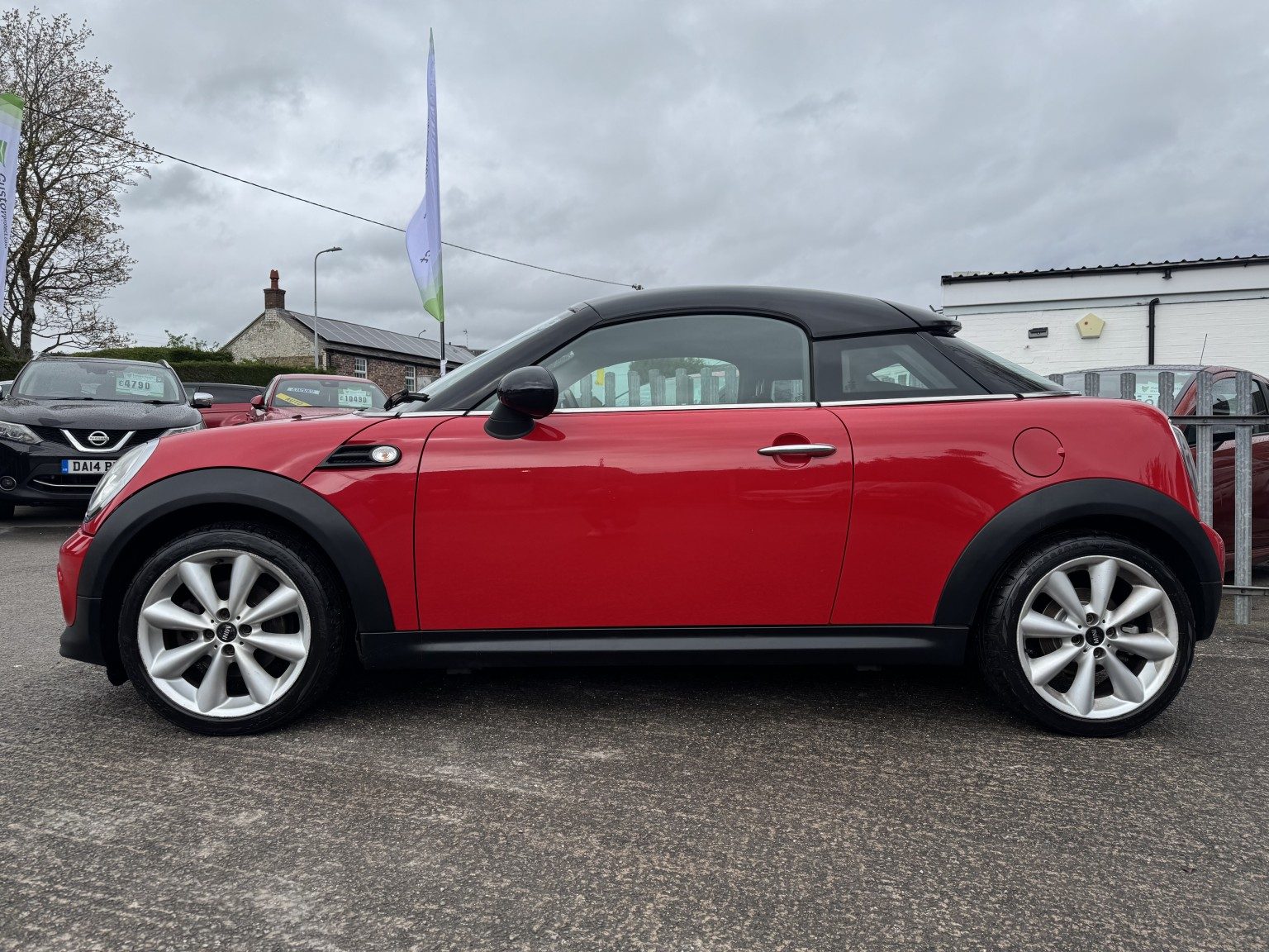 Mini Coupe - Image 5