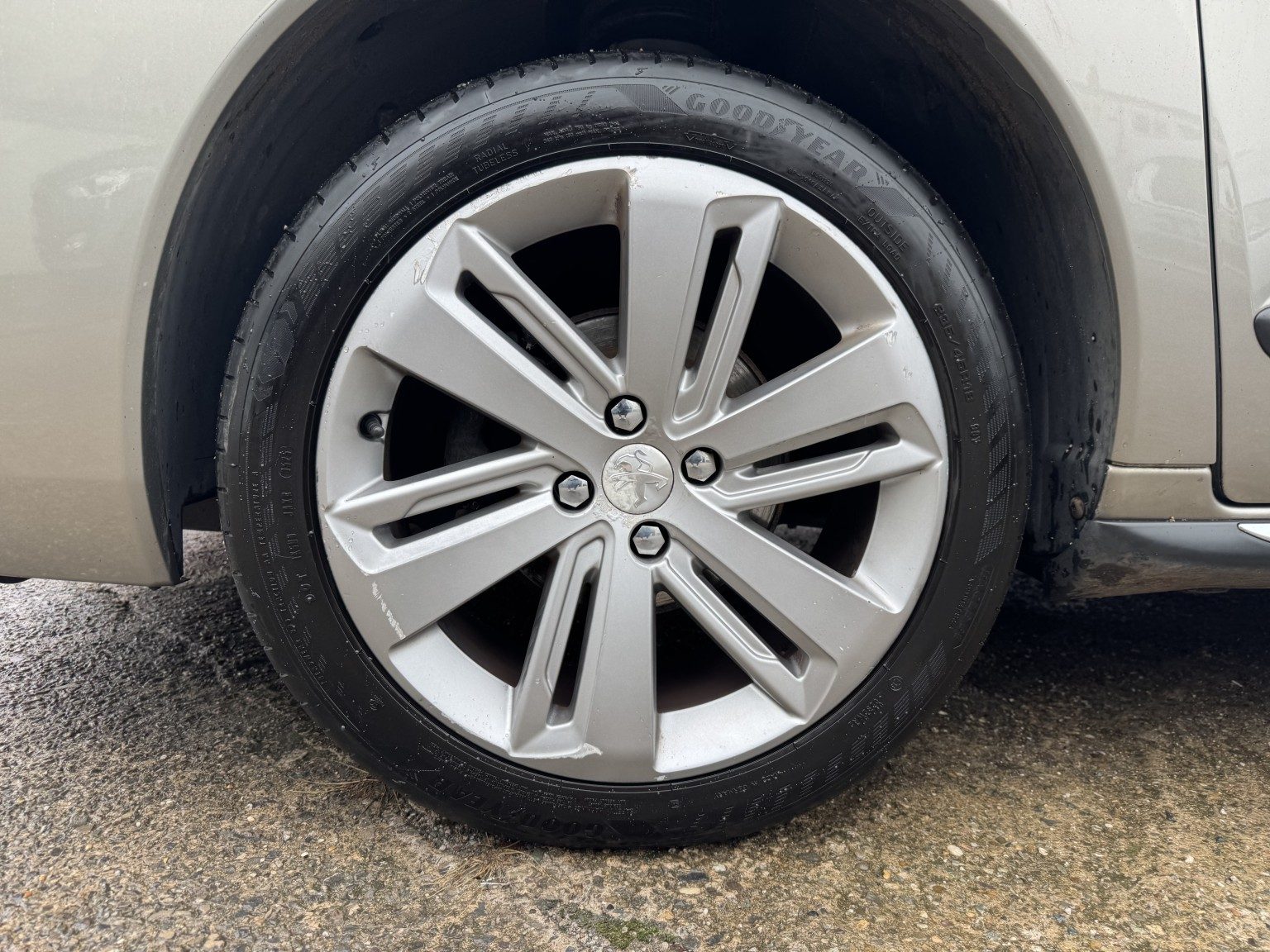 Peugeot 3008 - Image 12