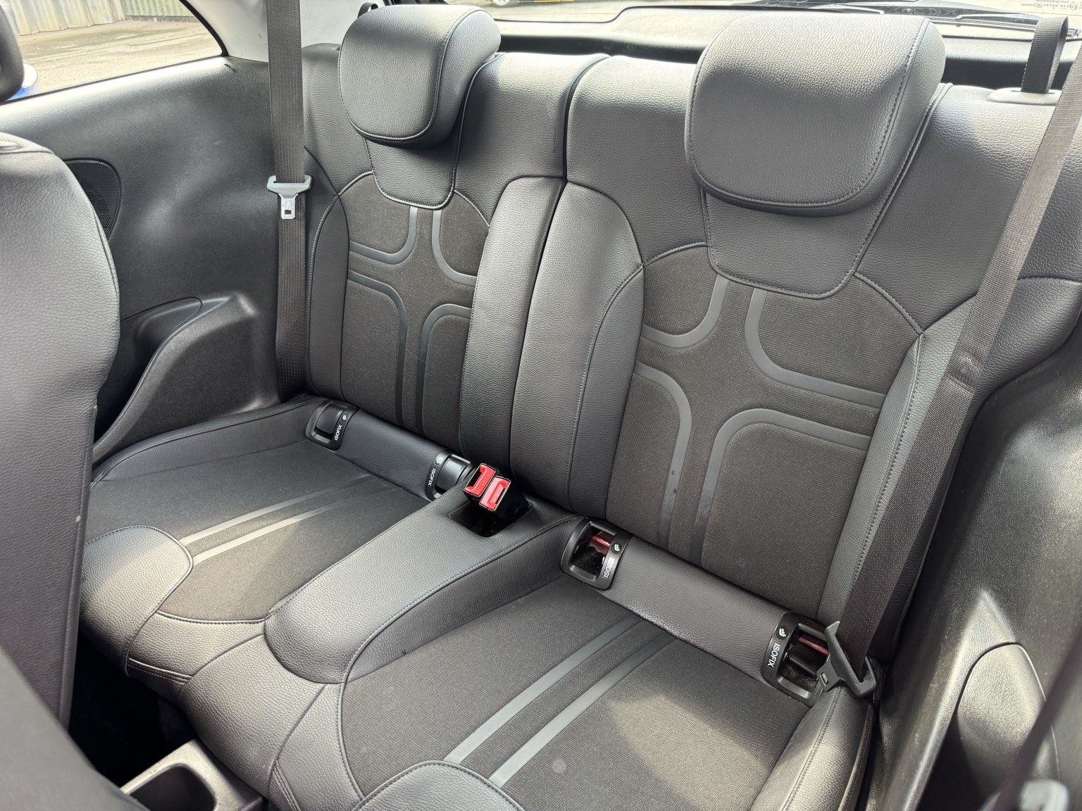 Vauxhall Adam - Image 17