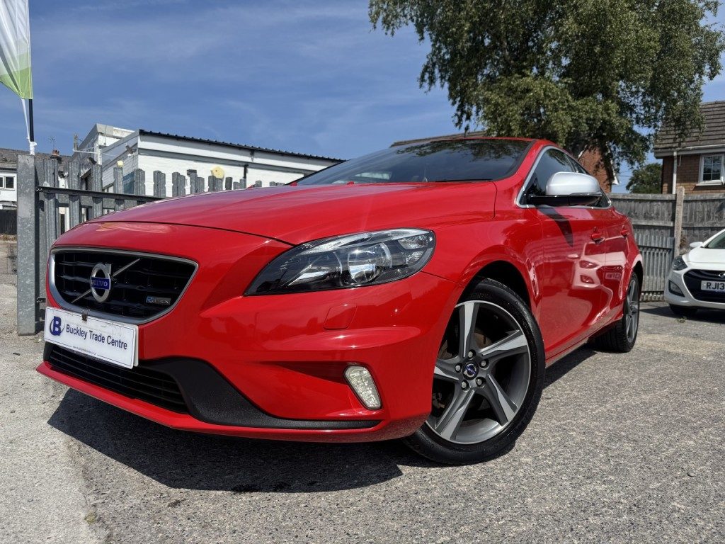 Volvo V40 - Image 2