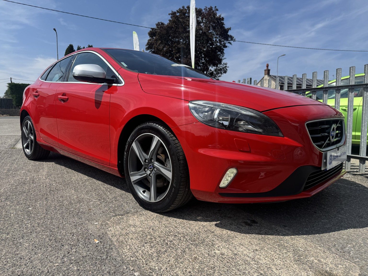 Volvo V40 - Image 8