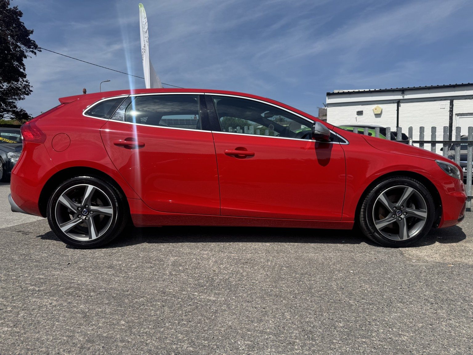 Volvo V40 - Image 9