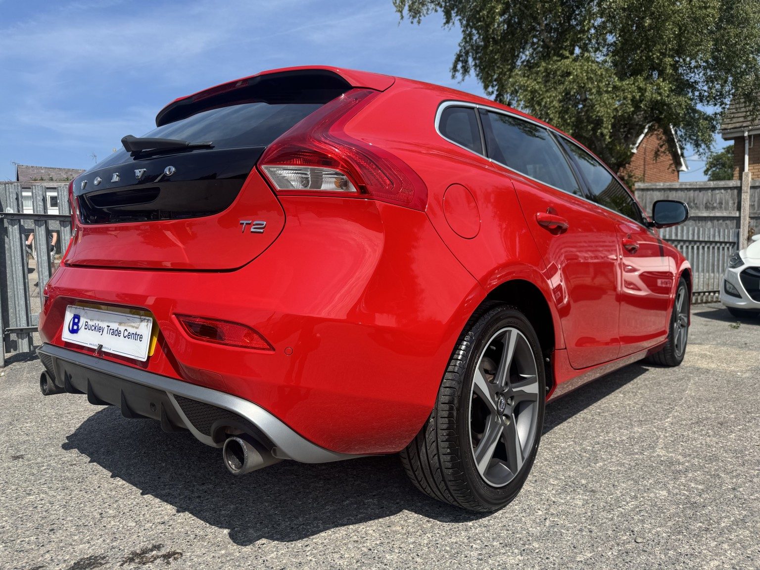 Volvo V40 - Image 11