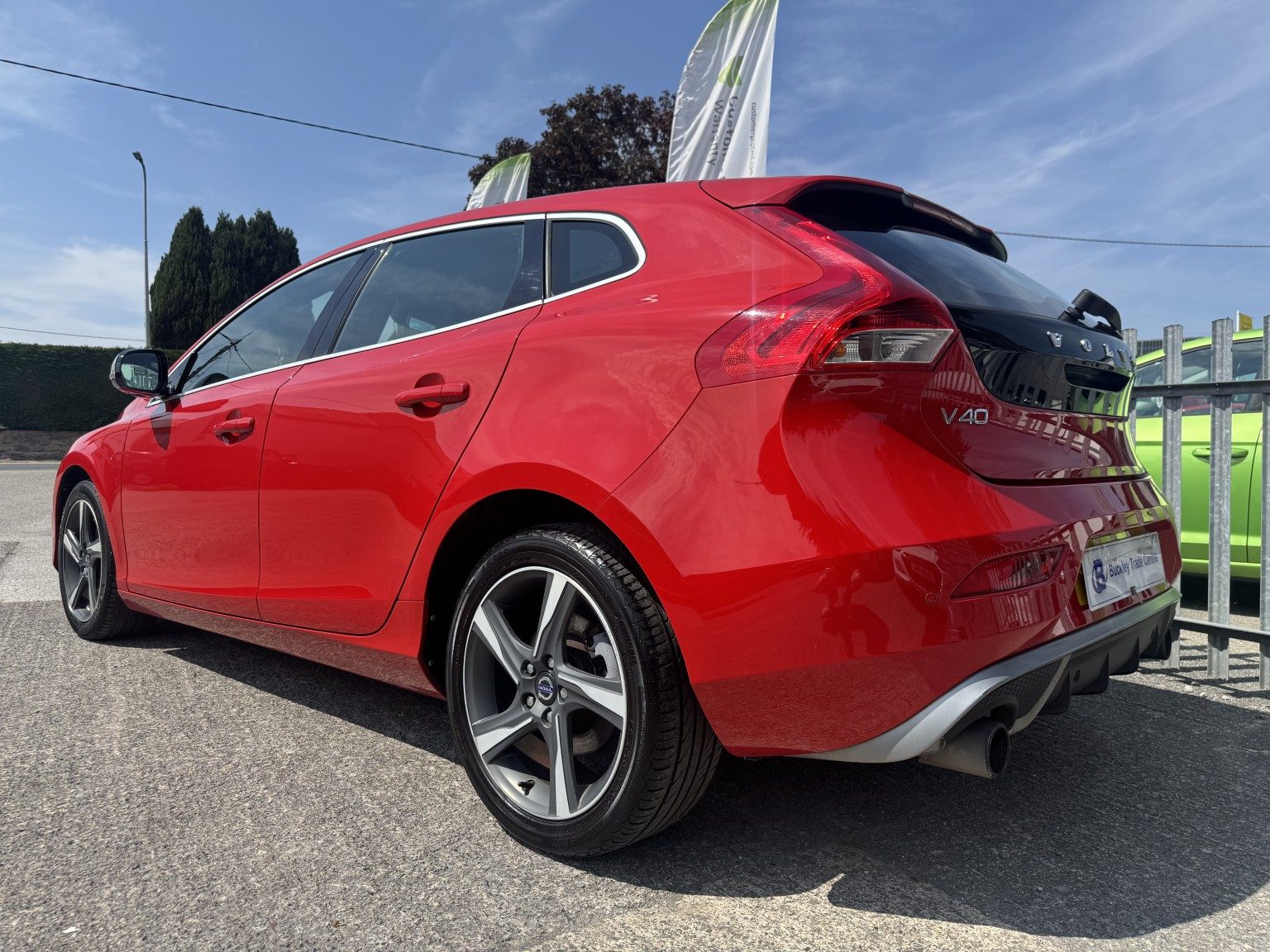 Volvo V40 - Image 13