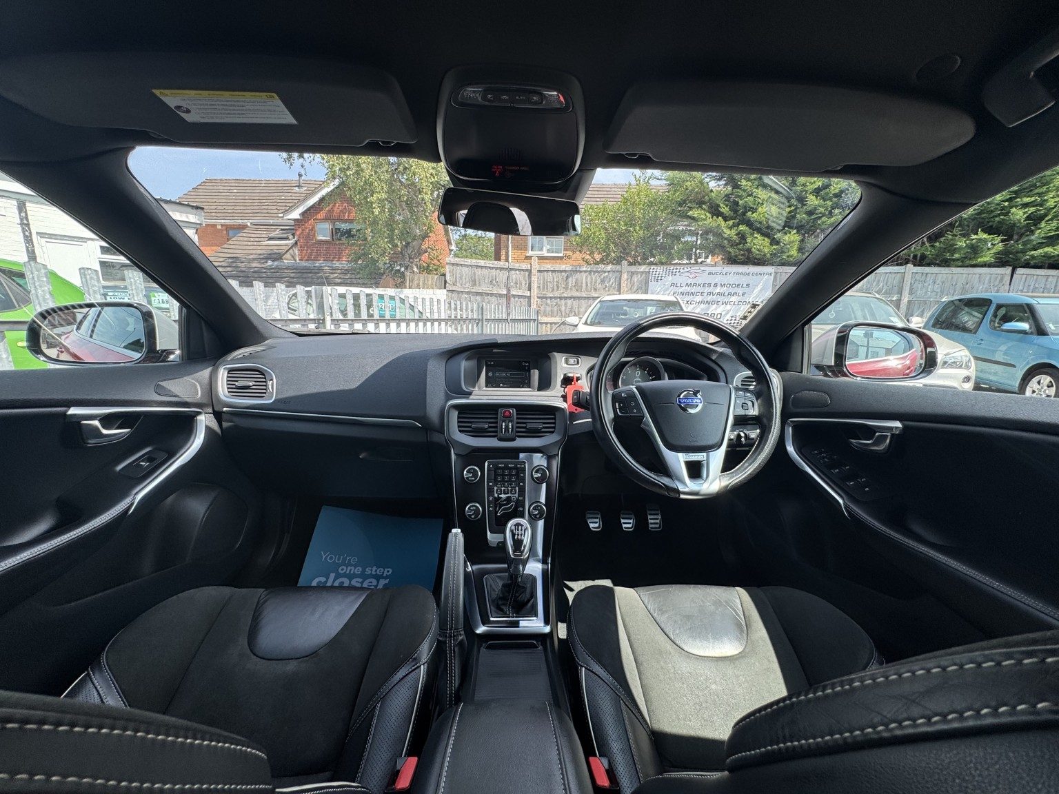 Volvo V40 - Image 15
