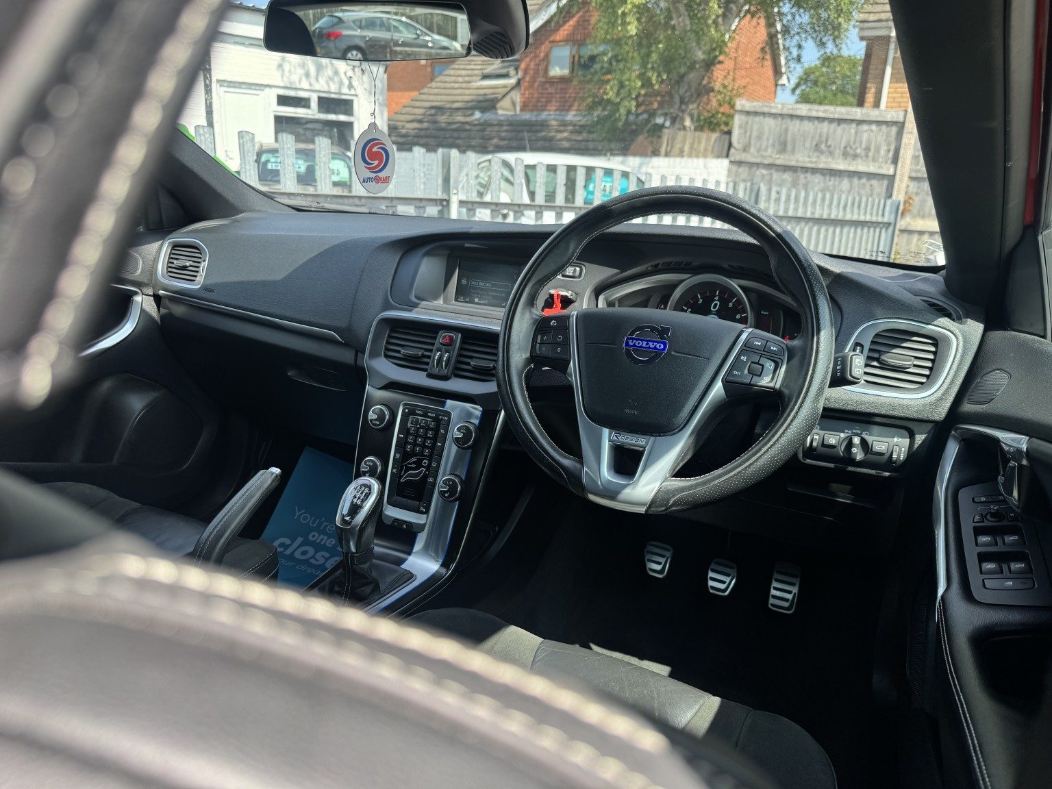 Volvo V40 - Image 16
