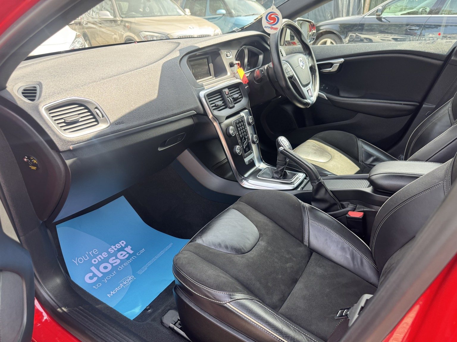 Volvo V40 - Image 20