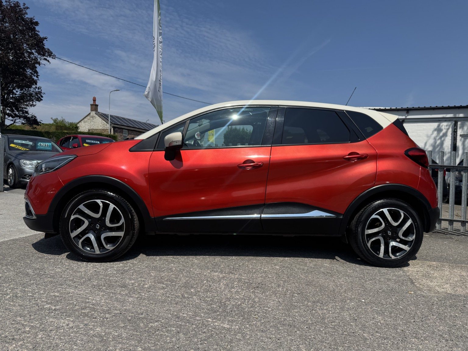 Renault Captur - Image 5