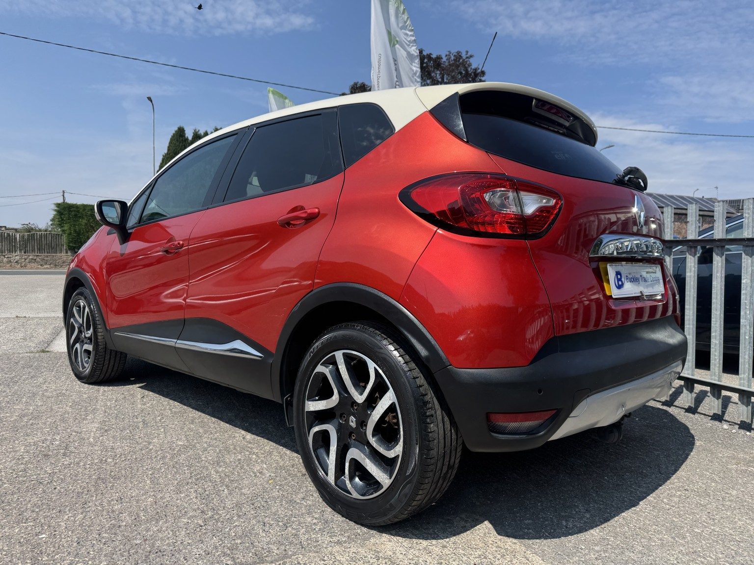 Renault Captur - Image 13
