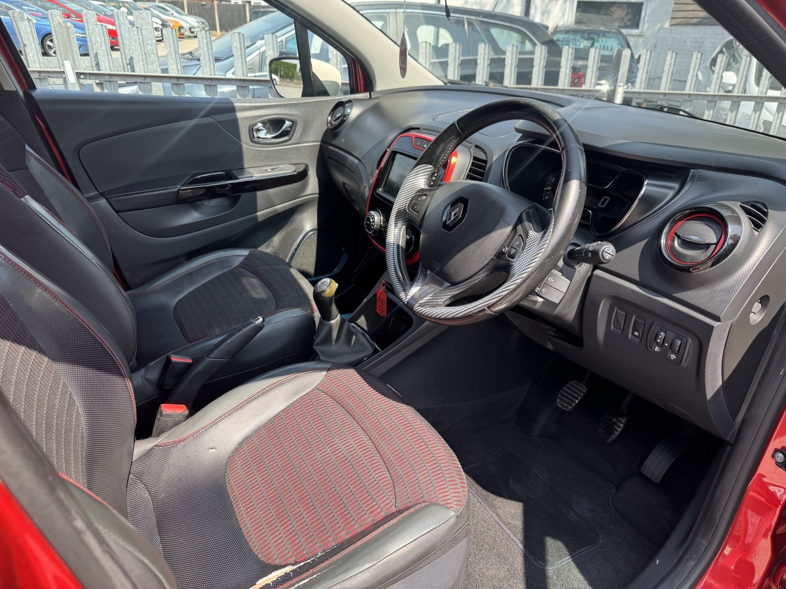 Renault Captur - Image 17