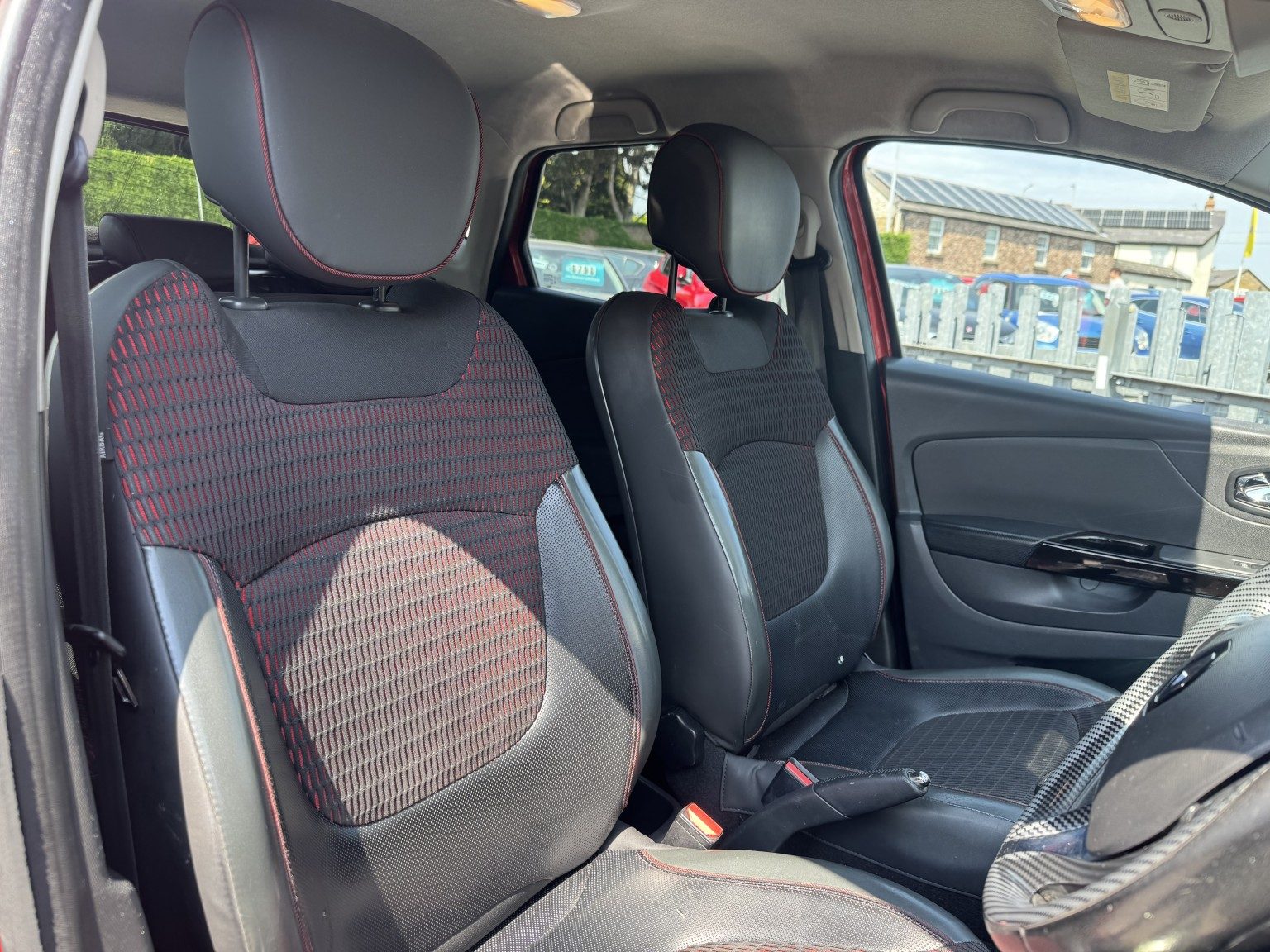 Renault Captur - Image 18