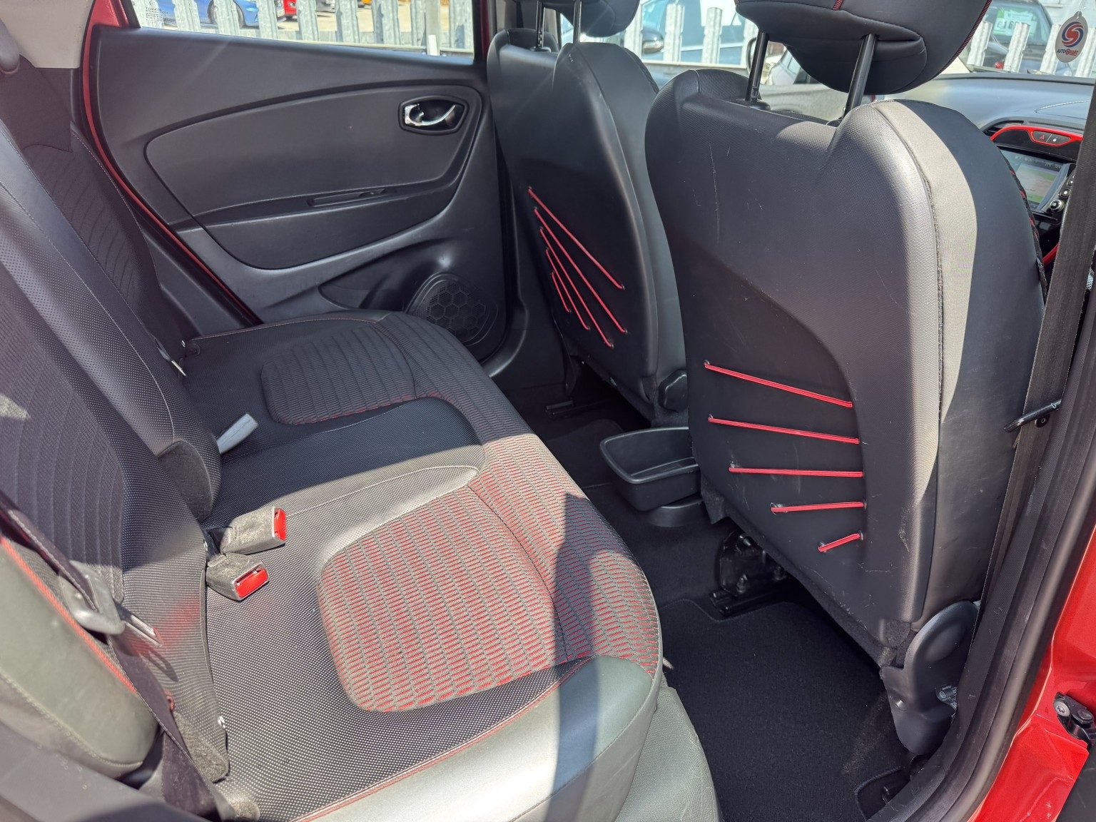 Renault Captur - Image 19