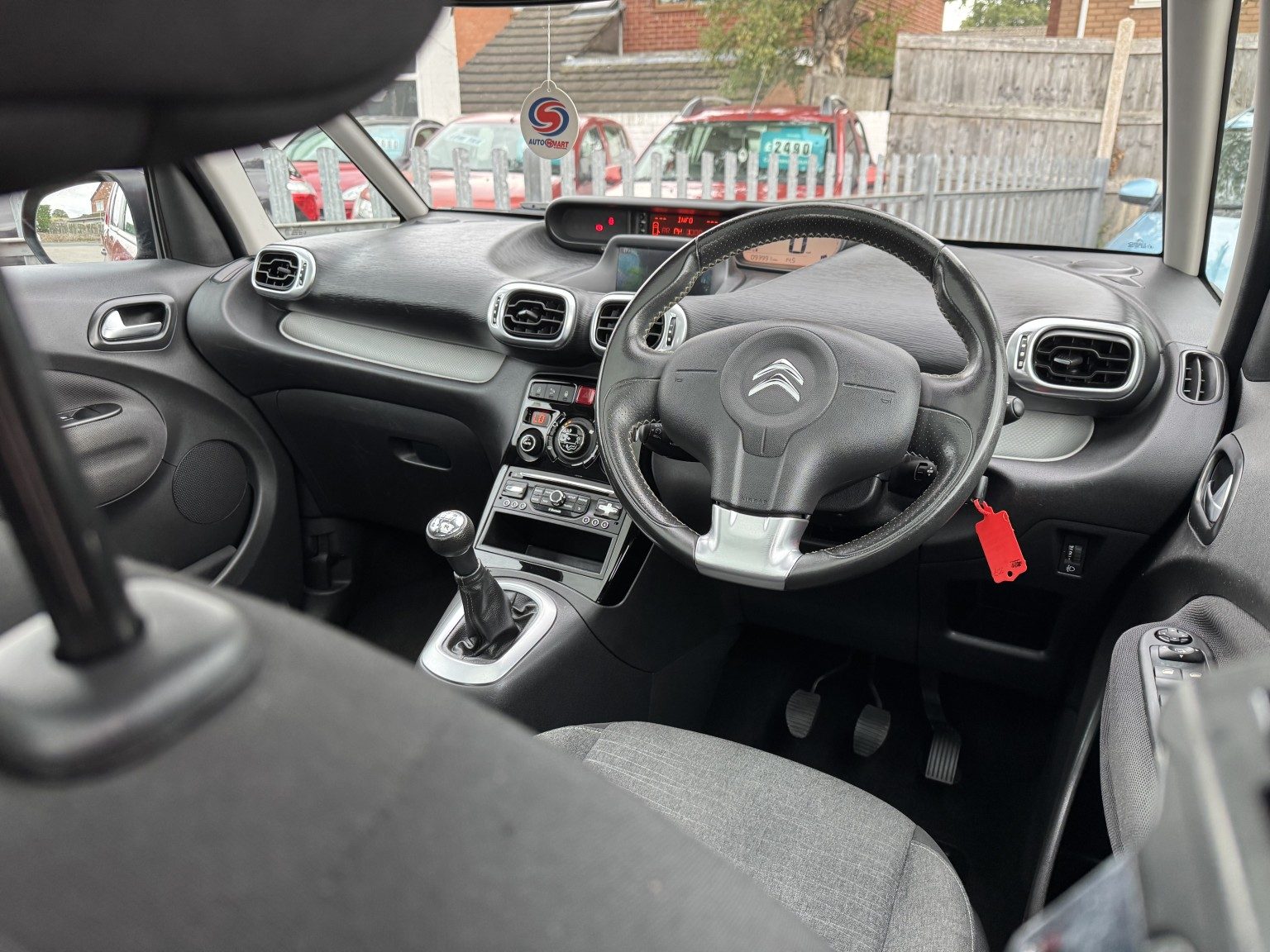 Citroen C3 Picasso - Image 17