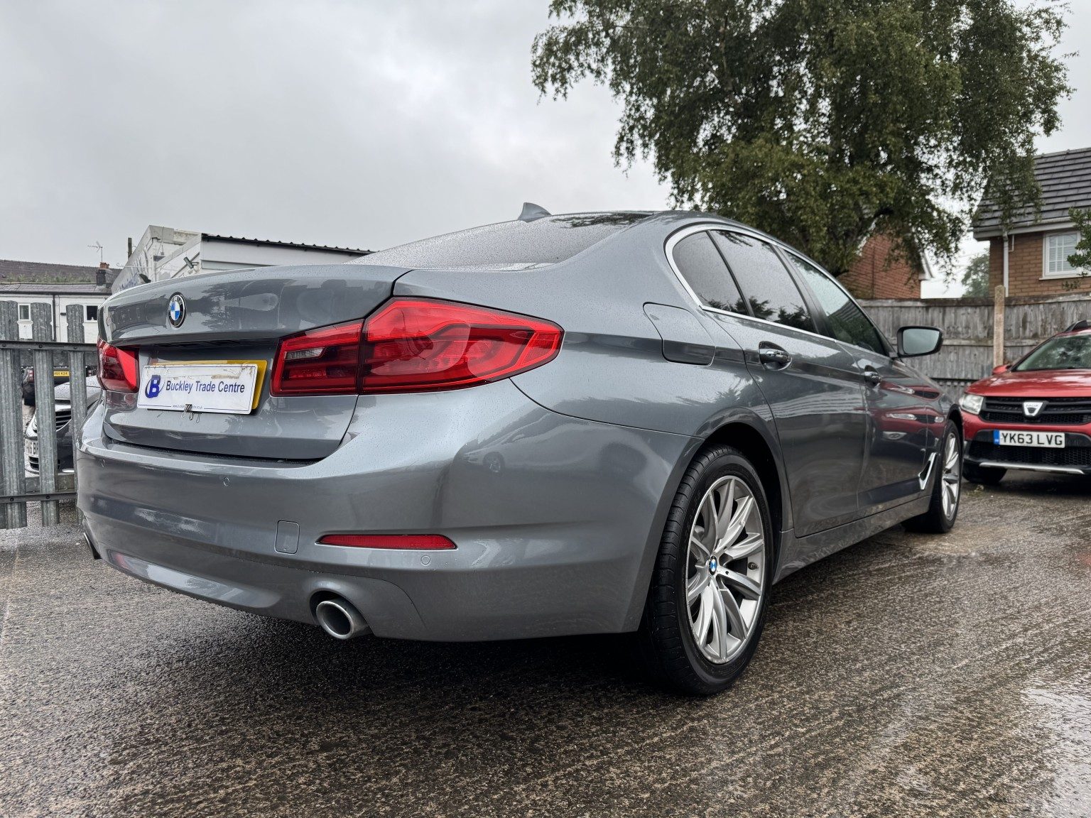 Bmw 5 Series - Image 11
