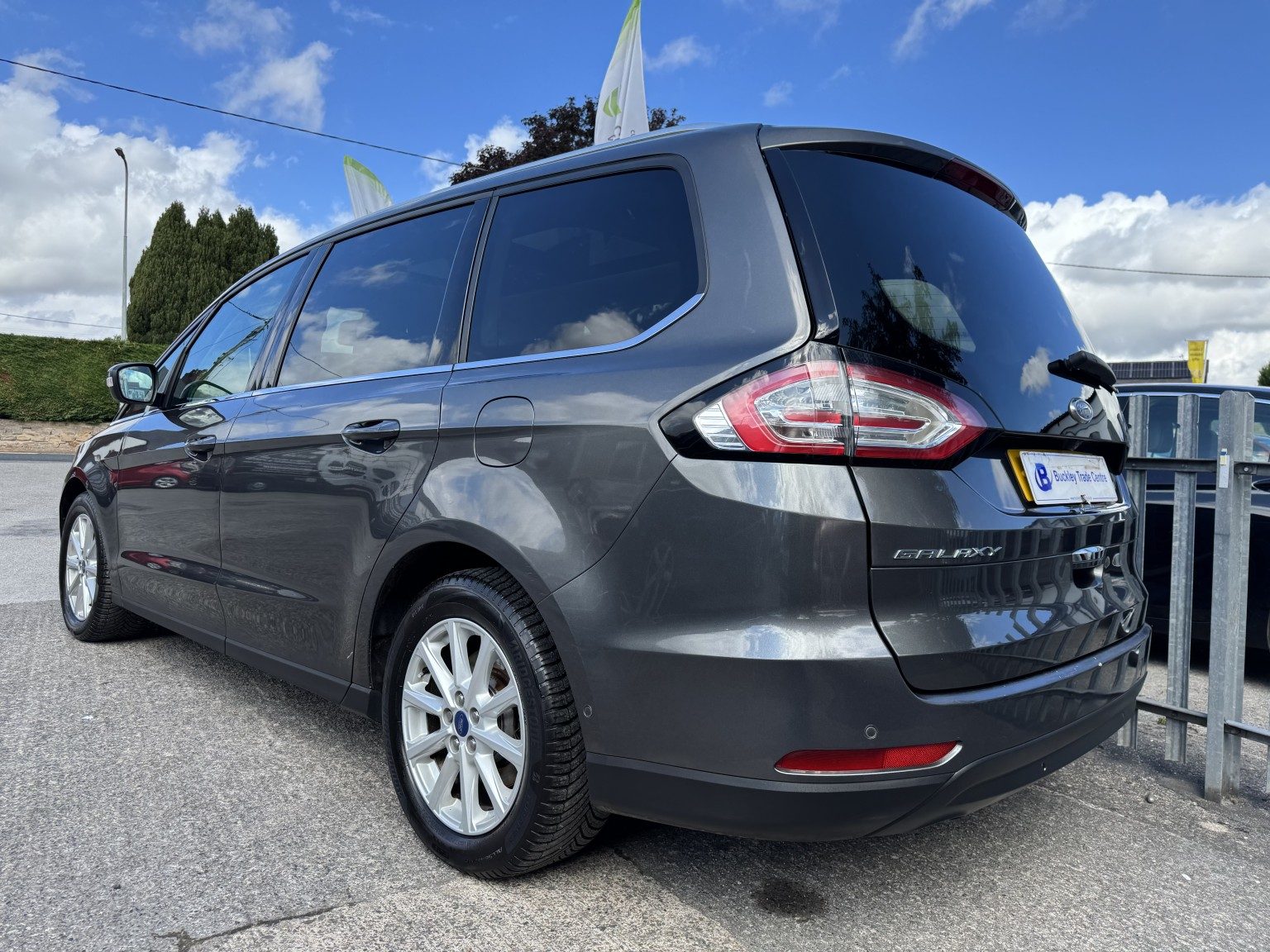 Ford Galaxy - Image 13