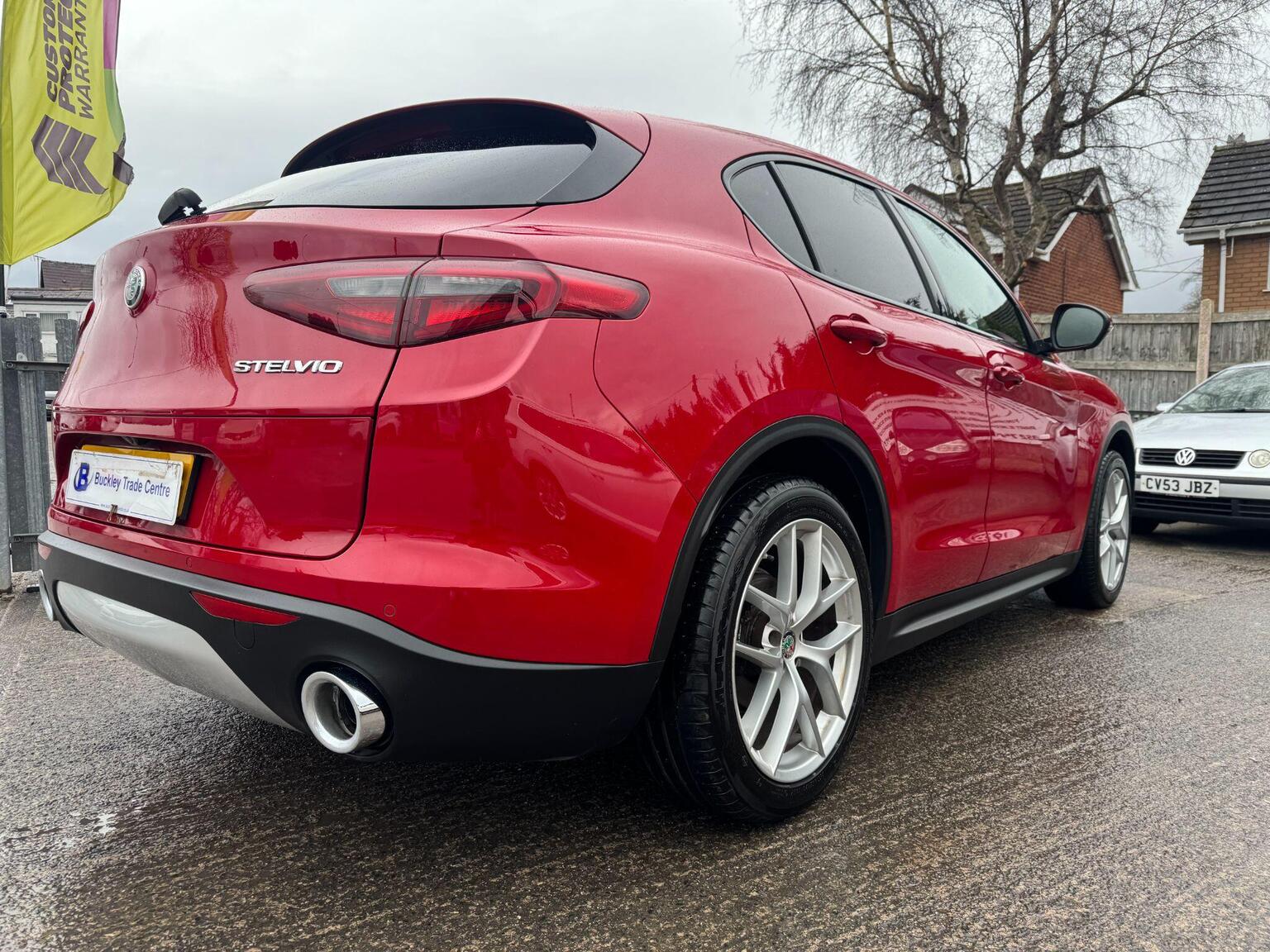 Alfa Romeo Stelvio - Image 11