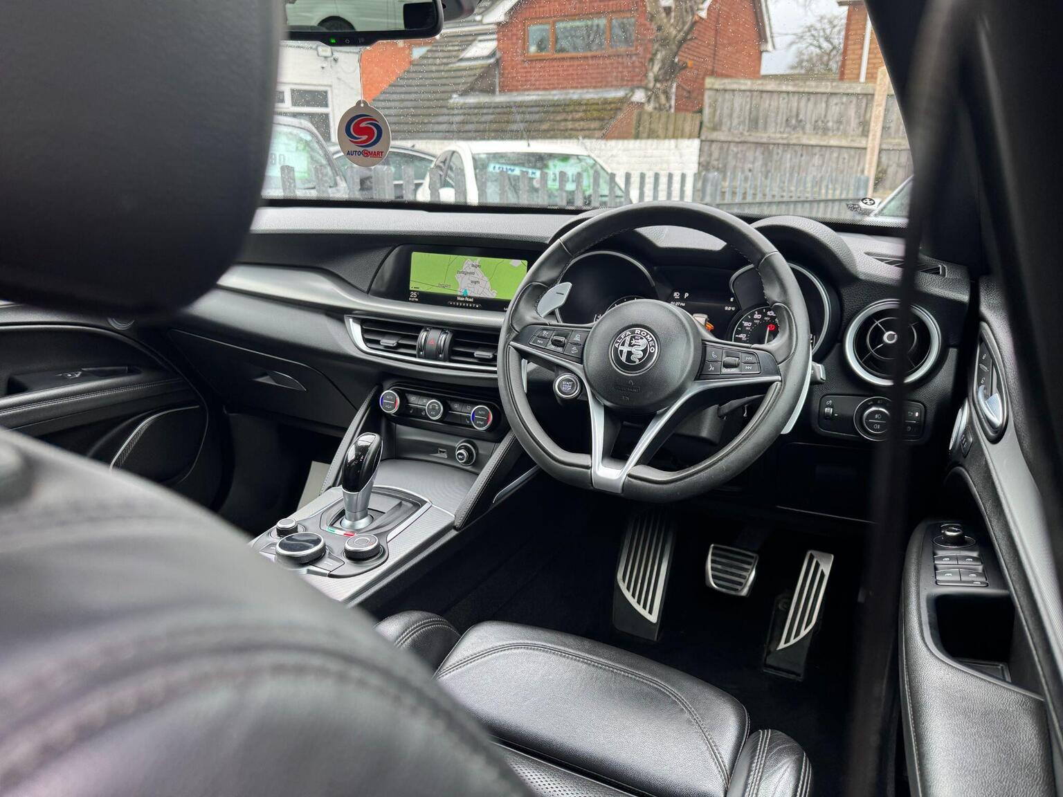 Alfa Romeo Stelvio - Image 16