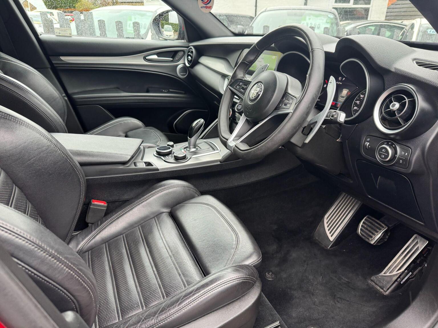 Alfa Romeo Stelvio - Image 17