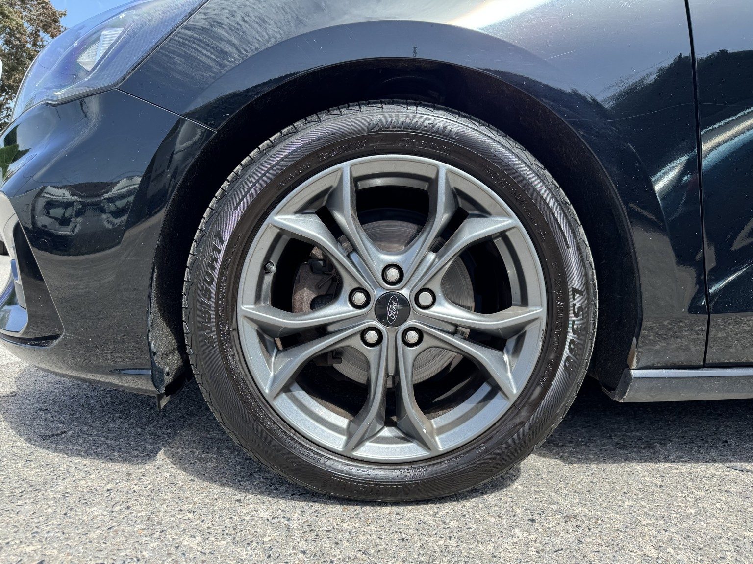 Ford Focus - Image 12