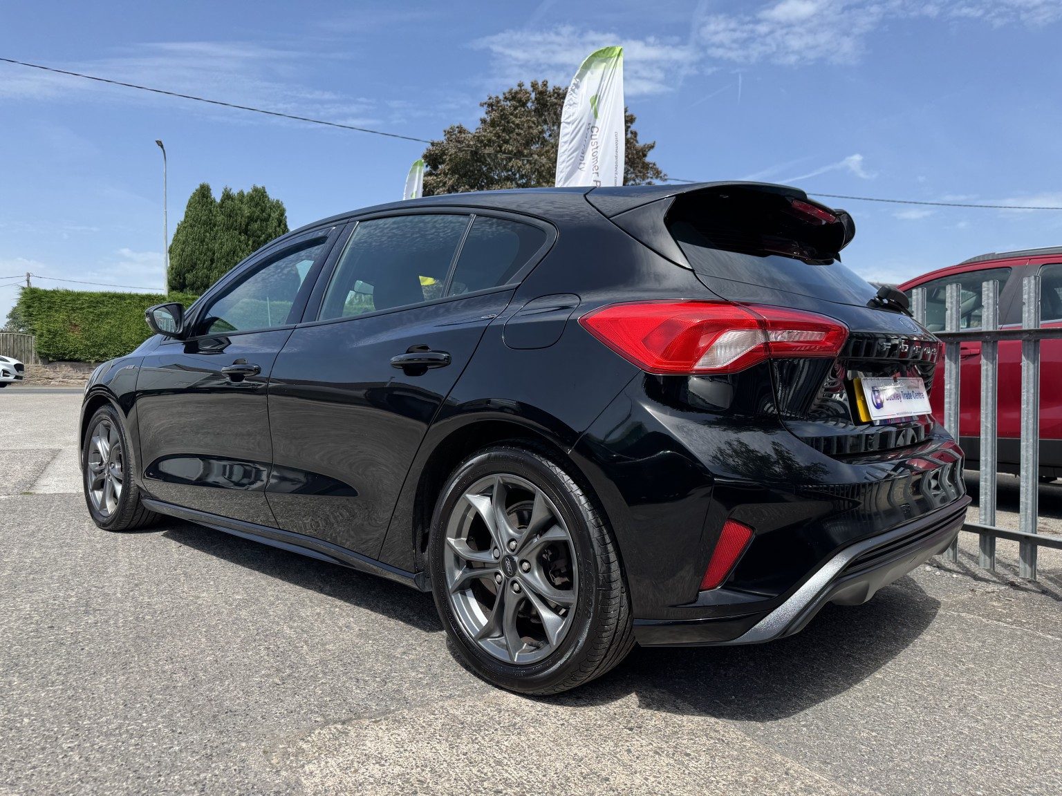 Ford Focus - Image 13