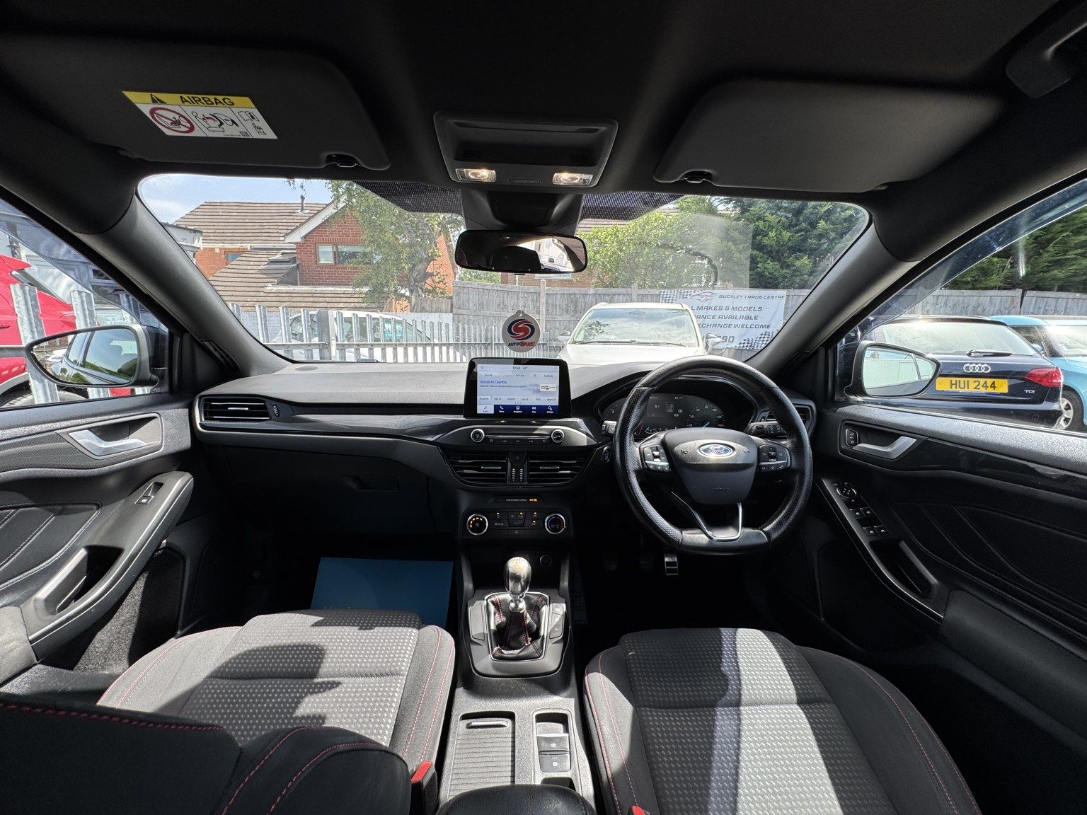 Ford Focus - Image 15