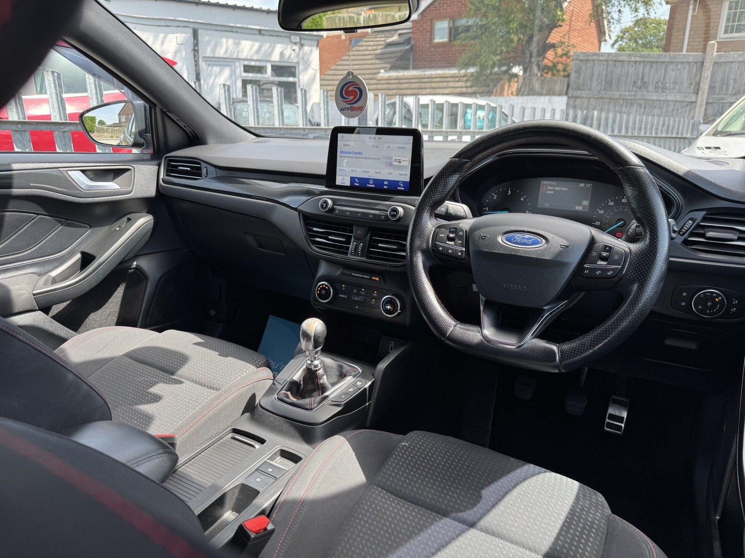 Ford Focus - Image 16